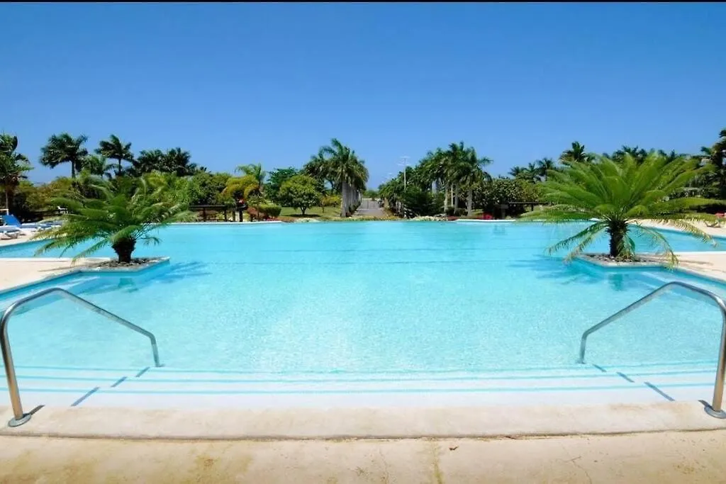 Kk'S Elite Escape With Private Beach Richmond Villa