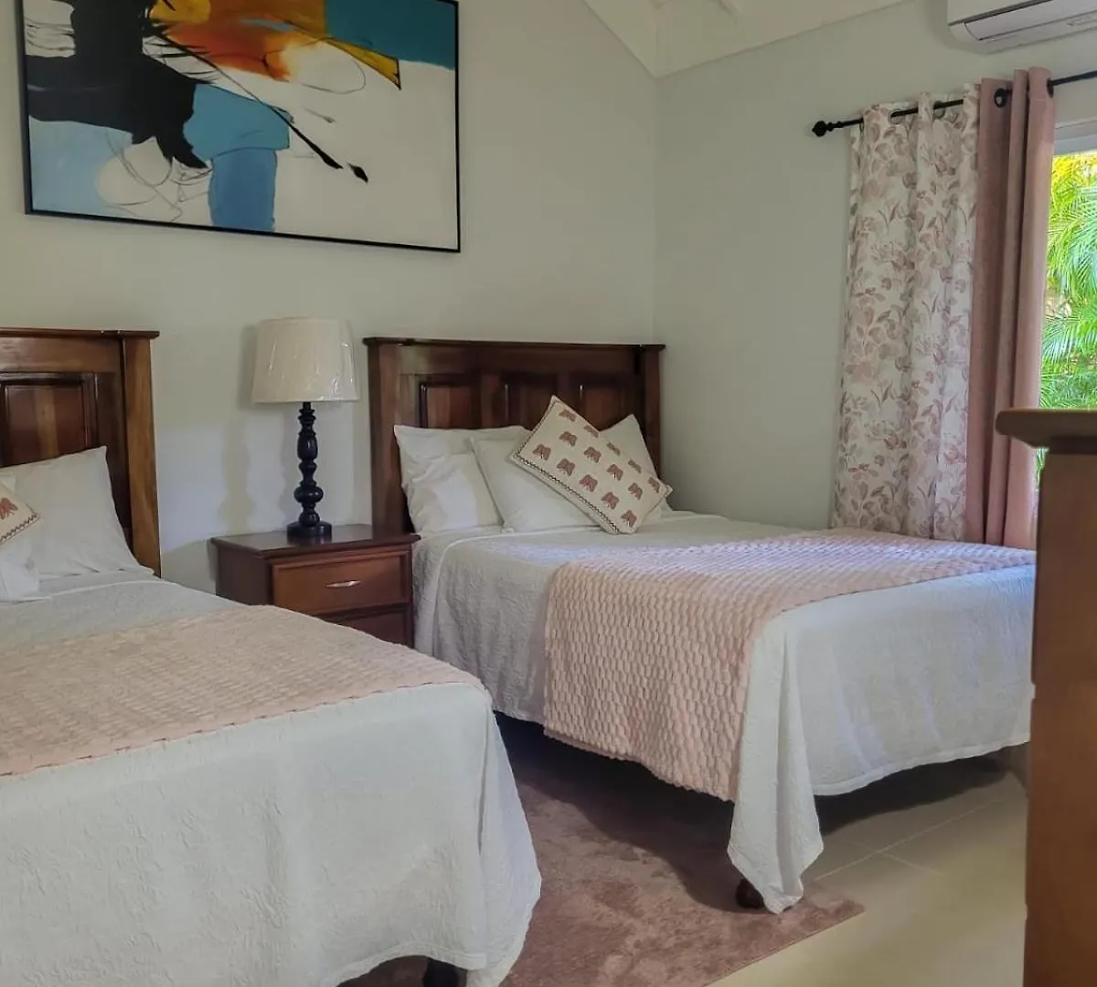 Villa Kk'S Elite Escape With Private Beach Richmond