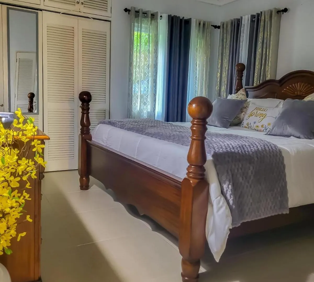 Kk'S Elite Escape With Private Beach Richmond Jamajka
